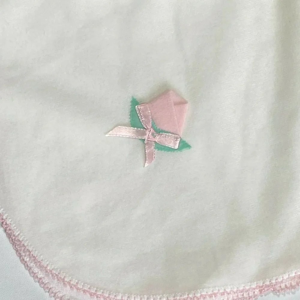 Zona Lee White Cozy Polyester Rose Bud Baby Blanket + Bib NOS USA Made 34 X 36